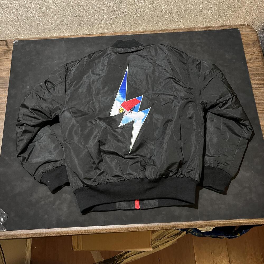J Balvin Jacket Mens Large Black 2022 Jose Tour Bomber Smiley Lightning Patch - Picture 2 of 12